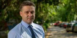 Ciprian Ciucu rămâne sub control judiciar şi cu interdicţia de a părăsi România