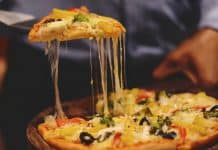 Un cunoscut lanț de pizzerii închide şapte restaurante în România