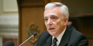 Isărescu (BNR) exclude noi taxe, dar cere Guvern stabil: „Inflația va scădea la 6% în septembrie”
