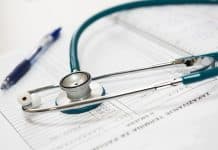 Caz revoltător în sistemul sanitar. Un medic specialist în oncologie pediatrică lucrează de un an în construcții. De ce nu poate fi angajat la spital