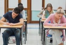 Scandal uriaș la Bacalaureat! Subiecte scurse și zeci de descinderi ale mascaților în 5 județe Evaluarea Națională