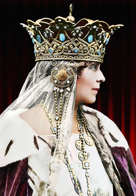 Regina Maria, Romania