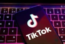 Unde se informează românii? Televiziunea rezistă, TikTok câștigă publicul suveranist (sondaj) TikTok Donald Trump