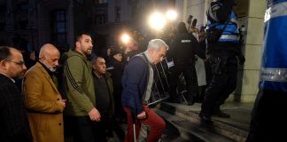 Călin Georgescu, ridicat din trafic de DIICOT. La locuinţa sa şi în alte patru imobile au loc percheziţii într-un dosar de înşelăciune cu prejudiciul de peste 1 milion de euro Călin Georgescu