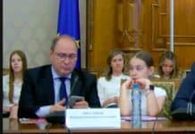Scuze publice și mandat fără bani: Reacția ministrului Educației după ce a ignorat o elevă în Parlament