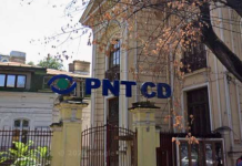 Evacuare cu scandal: Terasa Légère din curtea PNȚCD, dărâmată de Primărie / Reacția patronilor restaurantului