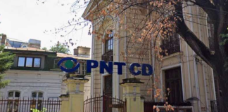 Evacuare cu scandal: Terasa Légère din curtea PNȚCD, dărâmată de Primărie / Reacția patronilor restaurantului