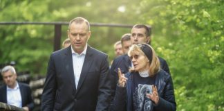 Președintele Poloniei a adoptat un urs din sanctuarul de la Zărnești (FOTO)