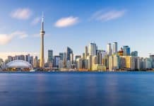 Canada schimbă bancnota de 20 de dolari. Cum arată noua versiune, prima cu Regele Charles și un design vertical Canada
