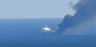 Un feribot cu zeci de oameni la bord a luat foc în largul insulei Mykonos din Grecia