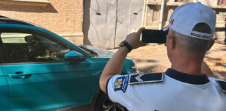 Sancțiuni masive în Capitală pentru șoferii care își lasă mașinile pe trotuare
