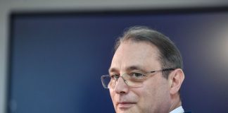 Luca Niculescu, la învestirea în Parlament: „Le mulțumesc colegilor din PSD”