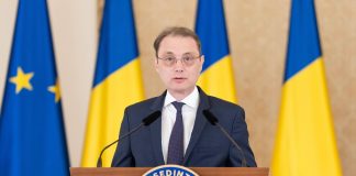 POLITICO: Un diplomat de rang înalt, desemnat premier pentru a pune capăt impasului politic din România