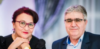 Primăria unei comune cu 4.700 de locuitori a cumpărat trei mașini de aproape 440.000 de lei. Acestea sunt folosite de primar, soție și fiu